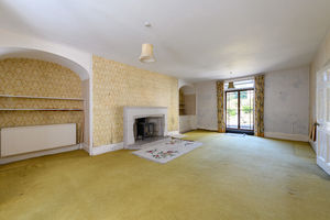 Sitting Room- click for photo gallery